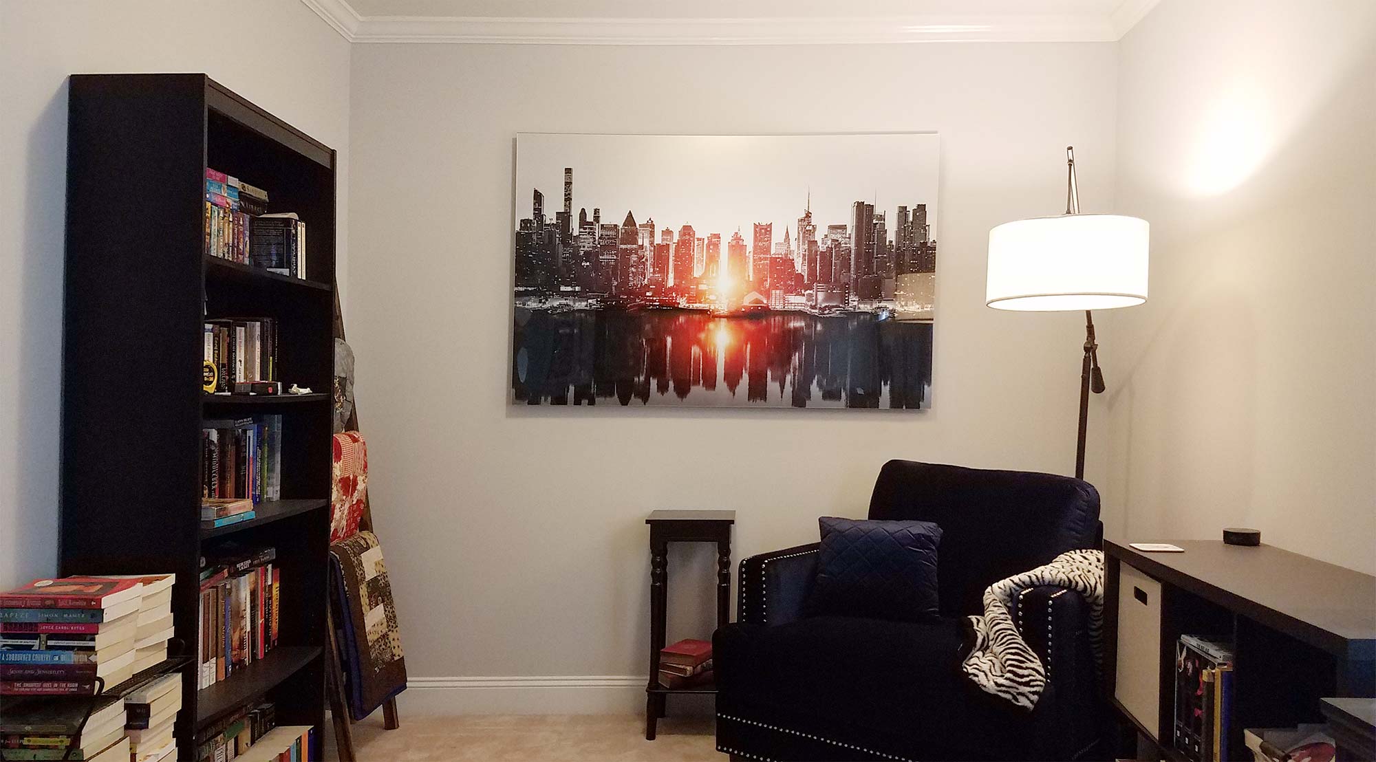 A VAST Display installation display in a living room sent by a customer.